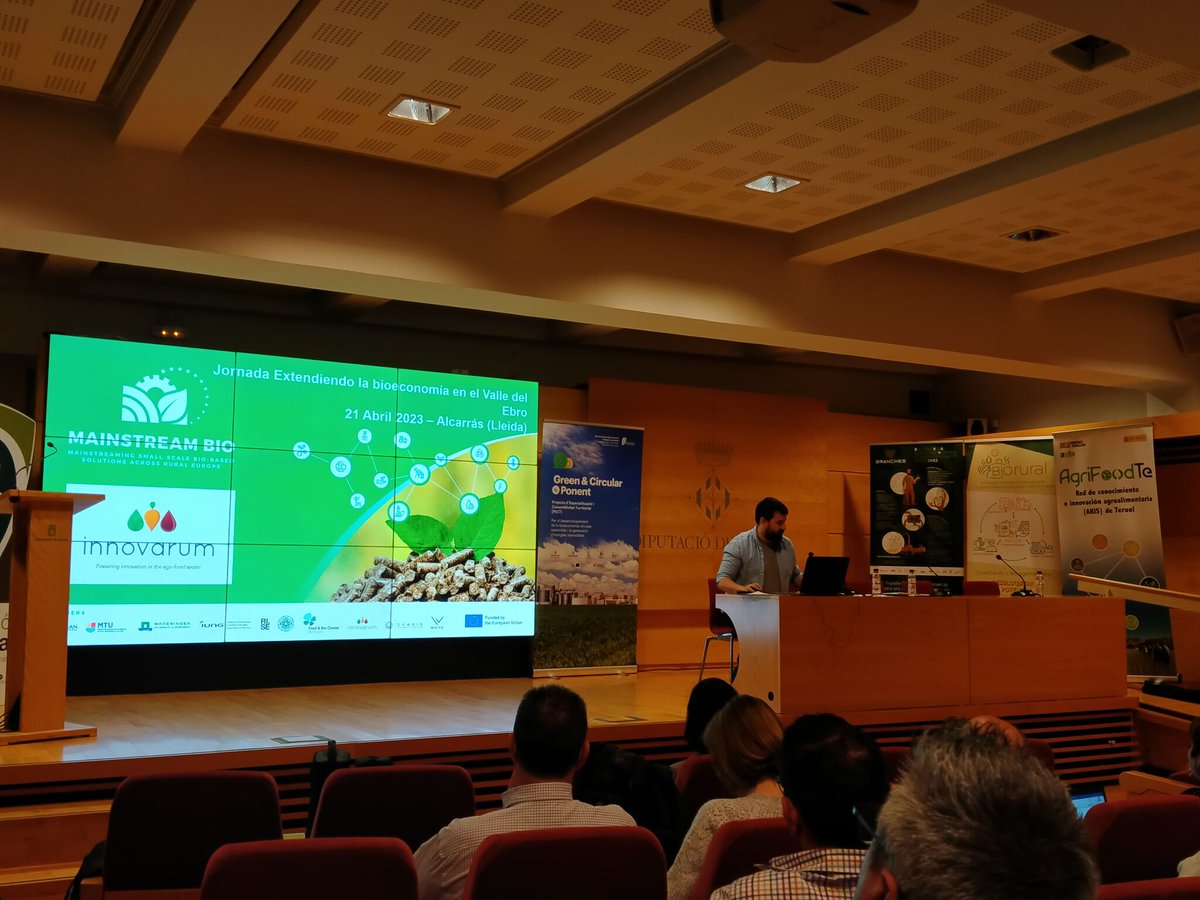 📣Today, @innovarum_ was in Lleida 🇪🇸 for the Day on 'Extending the Bioeconomy in the Ebro Valley' !

🌱@MainstreamBIO's mission & objectives were presented to show the potential of bioeconomy in 🇪🇺 rural areas

💻 More info: bit.ly/3GlzX1e

#EuropeanUnion #EUGreenDeal
