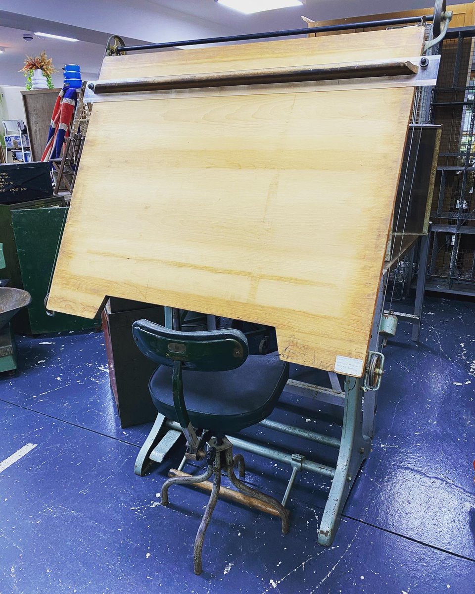 astraantiques's tweet photo. New to @astraantiques is unit 225 with a great selection of industrial and unusual items but most evident is this large vintage drawing board.
#drawingboard #technicalsrawing #draftsmen #engineer #sketching #artist #vintagedrawingboard #industrial #astraantiquescentre #hemswell https://t.co/MJieNuIRv2