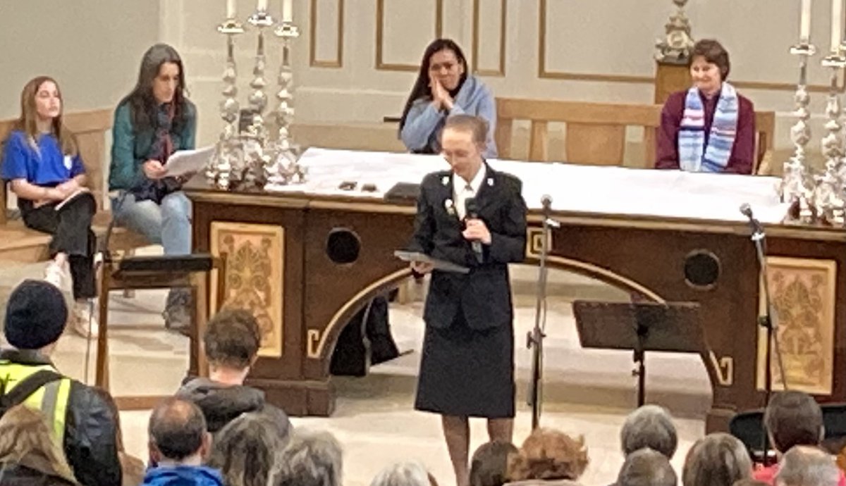 Cadet Lizzie Kitchenside addresses those gathered at today’s service: “I walk today because Jesus compels me to walk…” @CClimateAction @salvationarmyuk #nofaithinfossilfuels