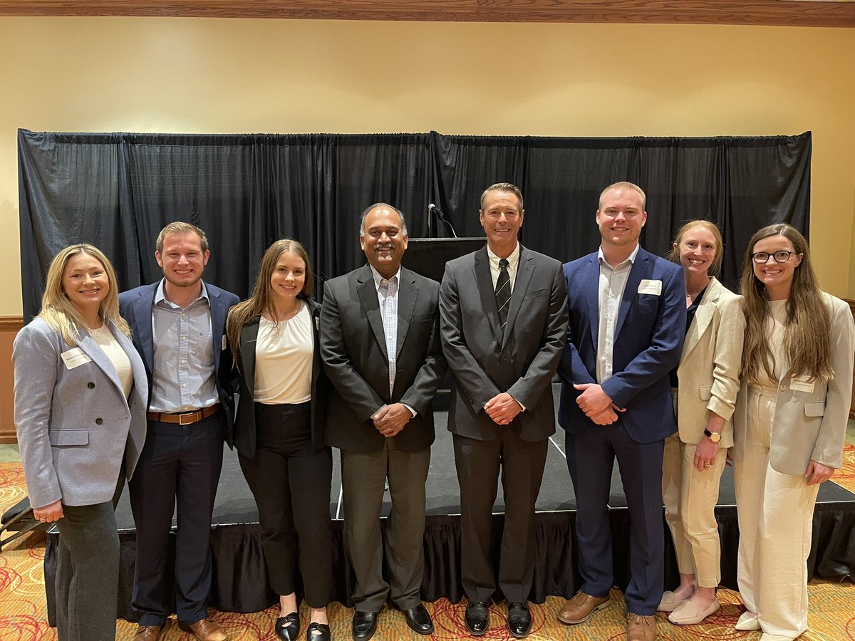 vairama's tweet photo. Great to host the @GrantThorntonUS team at the @BAPmizzou @_BetaAlphaPsi initiation banquet at @Mizzou last night. A great group of @MizzouBusiness accounting students and an insightful, inspirational talk by Brett Lewis. The future is bright! #education #careers #honors https://t.co/n6bxakBfky