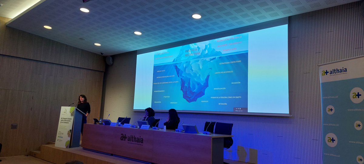 cconducta's tweet photo. ➡️ @LMarijuan @APADISASOC Habla sobre la reducción en el uso de #prácticasrestrictivas y la necesidad de cambiar la visión sobre las posibilidades de les personas con #discapacidad intelectual.
Actuar de otra forma mientras se asegura su vida y su estabilidad.
#cconducta https://t.co/78n5iqMPJ0
