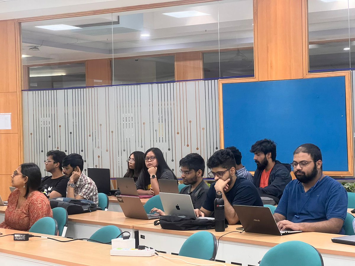 iiitbsigchi's tweet photo. Sneak peak into the last week’s Figmade for you workshop. We had an amazing time prototyping Instagram and developing the art of visual problem solving using Figma.  

Sehaj and Vaanchhita, thanks a lot! We are sure all of us felt that this workshop was truly made for us! https://t.co/REFG2xjXIM