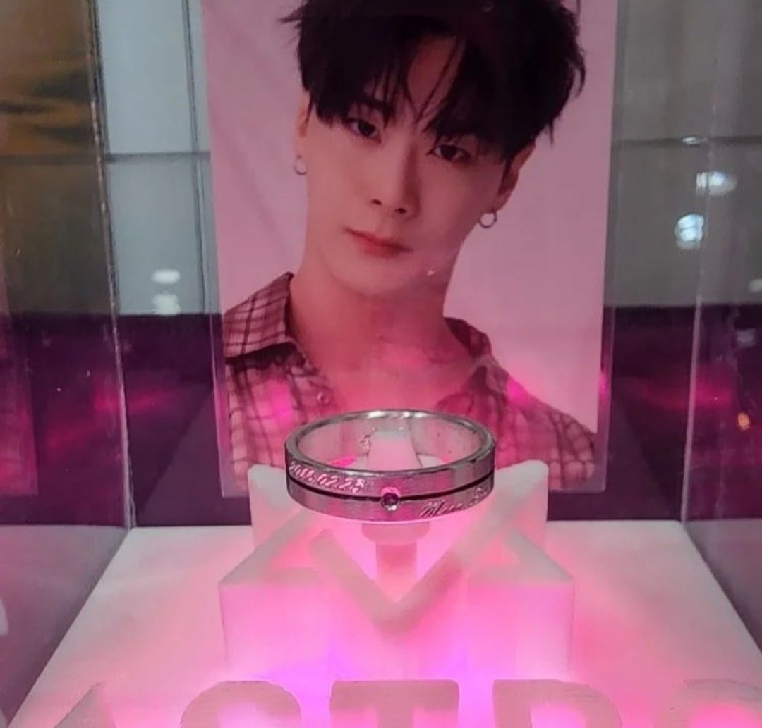 Blue_MJC's tweet image. کاش هیچوقت اینو نمیدیدم....