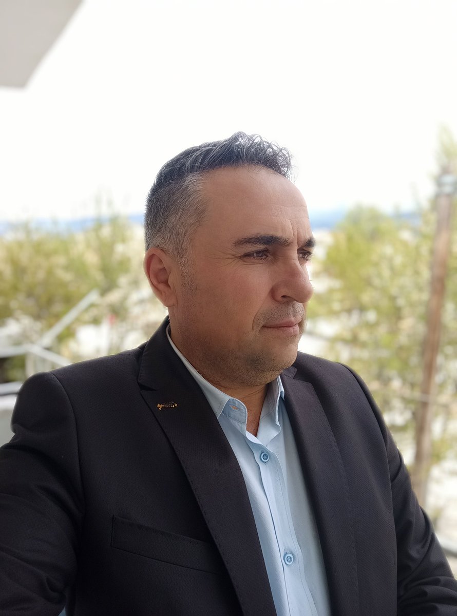 Muharremevik18's tweet photo. Özellikle manevî duyguların sevginin sadakatin vefanın ve kültürün yozlaştığı şu dönemden Ülke olarak sirkelenip bir an önce  özümüze dönmemiz gerekir ve birlik olarak yarınlara hep birlikte girmeliyiz bu vesileyle Ramazan Bayramınız kutlu olsun. https://t.co/cnwbbut7u0
