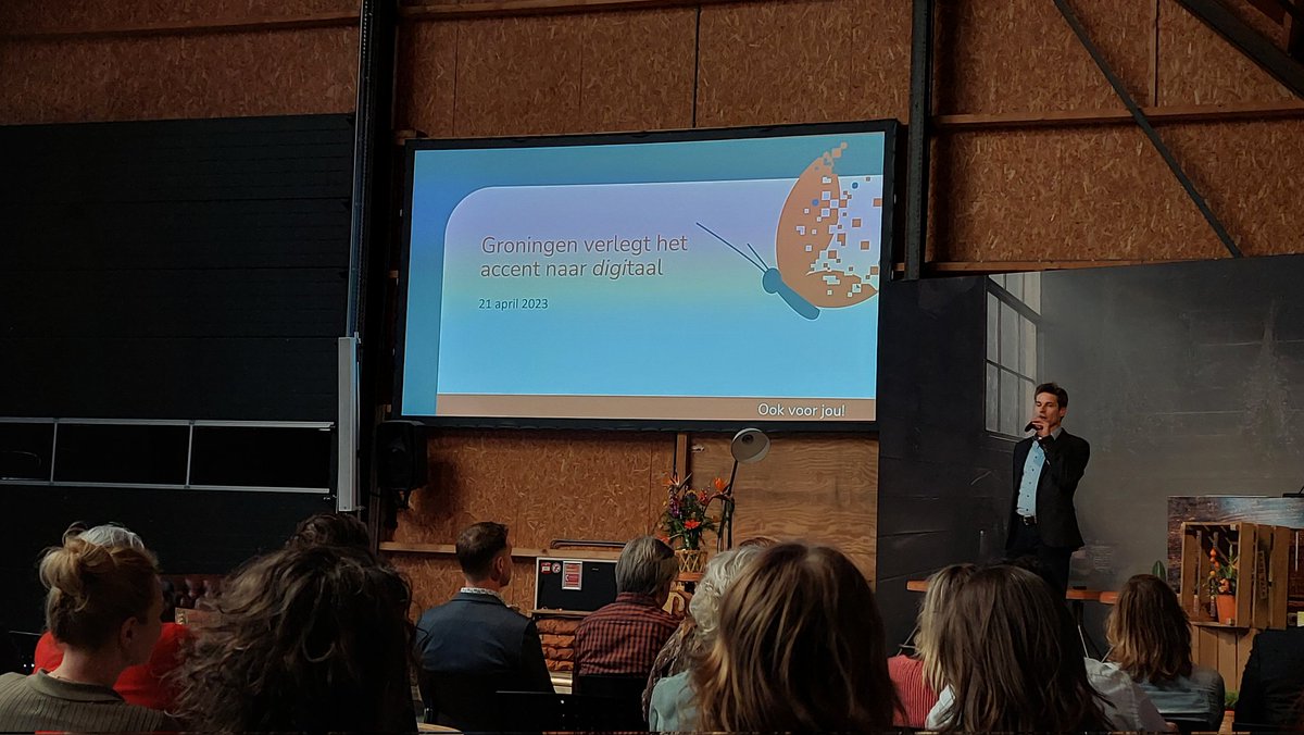 Robin van den Berg opent drukbezochte bijeenkomst voor partners van de Digitale Academie Noord-Nederland dann.nl. Doel van het platform is om samen digitale geletterdheid te vergroten. Groningen verlegt het accent naar Digitaal!