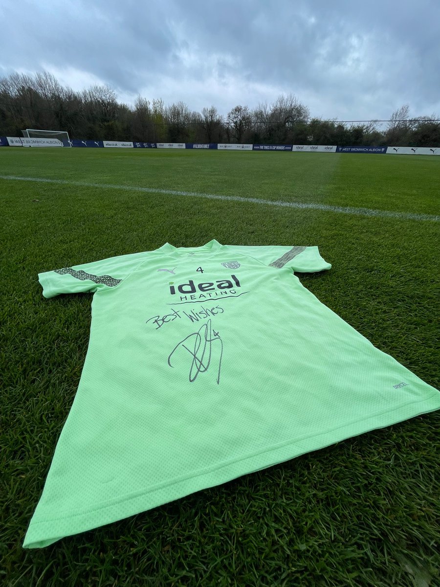 Fancy a chance to win a training shirt, worn and signed by @dara_oshea_? Follow and RT this tweet by midday on Monday, April 24th to enter! 🙌