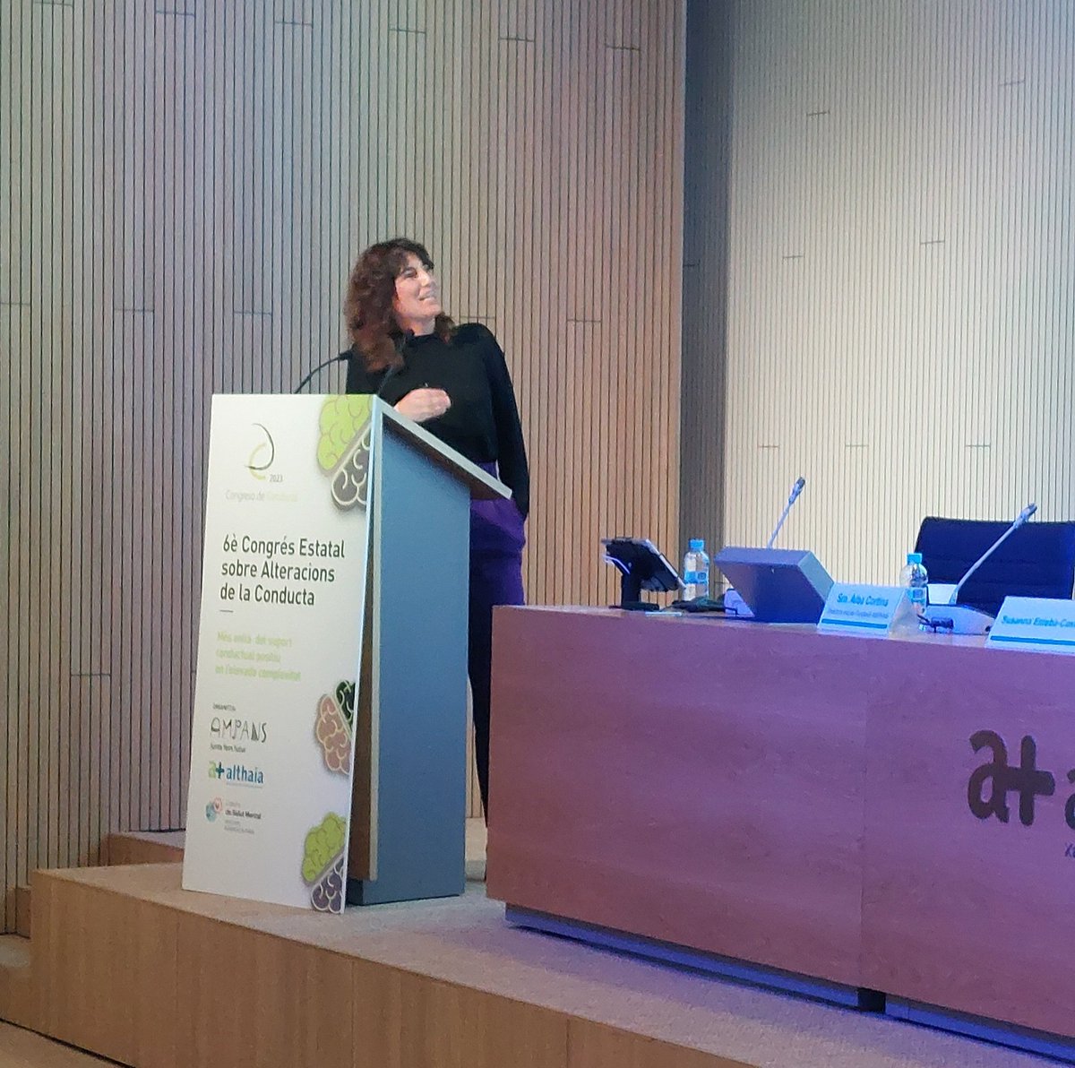 cconducta's tweet photo. ➡️ @LMarijuan @APADISASOC Habla sobre la reducción en el uso de #prácticasrestrictivas y la necesidad de cambiar la visión sobre las posibilidades de les personas con #discapacidad intelectual.
Actuar de otra forma mientras se asegura su vida y su estabilidad.
#cconducta https://t.co/Fk5kXMc3Ci