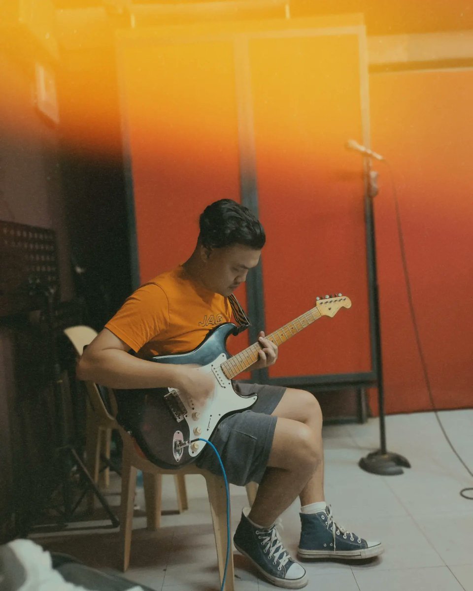 savetheyouthph's tweet photo. Rehearsal for tomorrow's show!

See you at 123Block, Mandala Park, Mandaluyong
!!!! Gates open 4:00 pm!

#UragonNight4
#SaveTheYouthPH

📷 : Allen Lyka https://t.co/vXjrpkqdfk