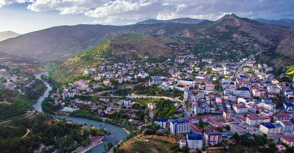 📌Sol’un güzellik uykusu

Bu yazı “Dersim Modeli Seçim” başlıklı yazıya gelen tepkilere  yanıt verme ihtiyacından yazılmıştır.Yazı, Dersim’deki bazı kişilerce kolektif ortaklığa saldırı olarak şikâyet edildi.

✒️Ava Neşe KALP yazdı

justpaste.it/dcnvt
ozgurpolitika.com/haberi-solun-g…