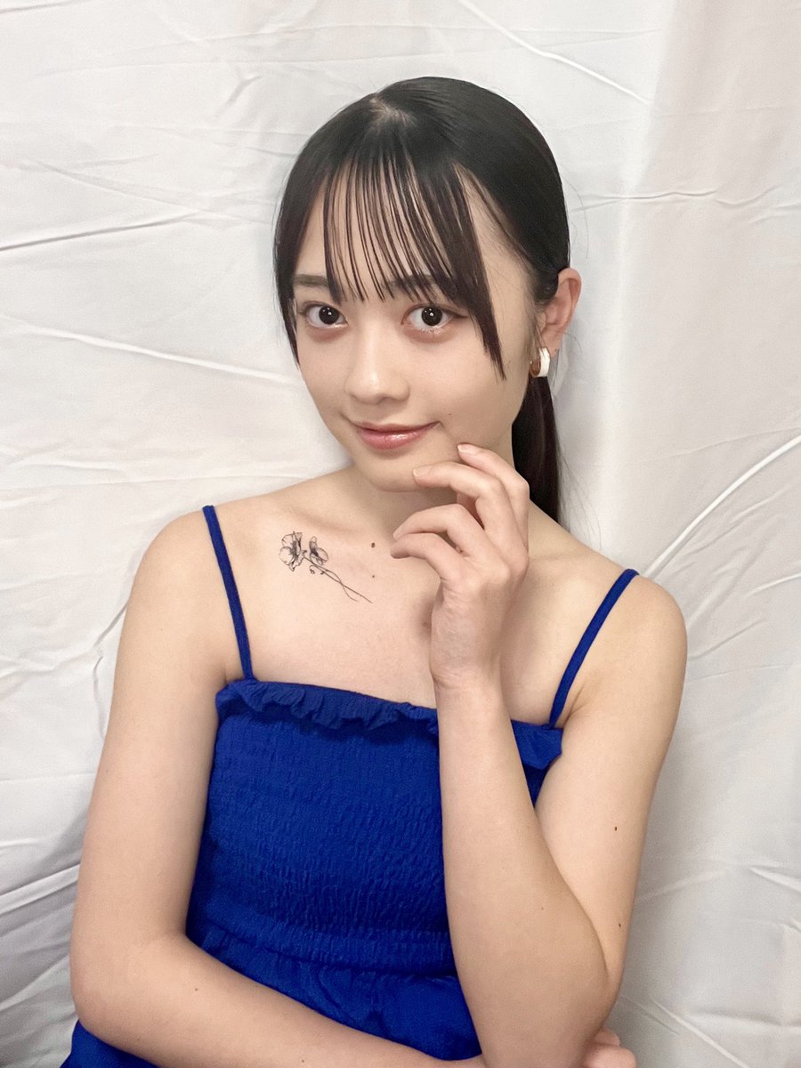 KarenaCherry426's tweet photo. 肌に一番近いおまじない・:*+.\(( °ω° ))/.:+
#タトゥーシール かわいい🥀❤︎
#irodore
#肌に一番近いおまじない
#モデル
#jk
#jkモデル https://t.co/HVhpJGkJGm