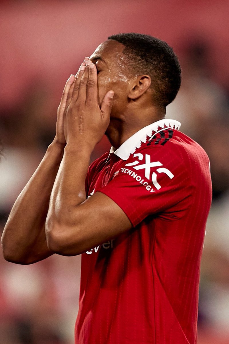 DeadlineDayLive's tweet photo. 🚨Harry Maguire, David de Gea, and Anthony Martial will all be put on the transfer market this summer by Manchester United. 

(Source: @DiscoMirror) https://t.co/VFtc3feRul