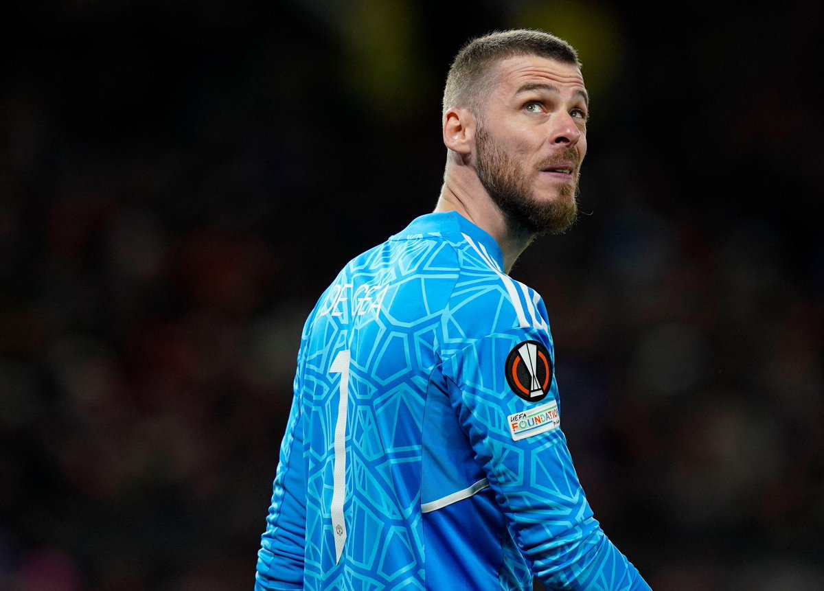 DeadlineDayLive's tweet photo. 🚨Harry Maguire, David de Gea, and Anthony Martial will all be put on the transfer market this summer by Manchester United. 

(Source: @DiscoMirror) https://t.co/VFtc3feRul