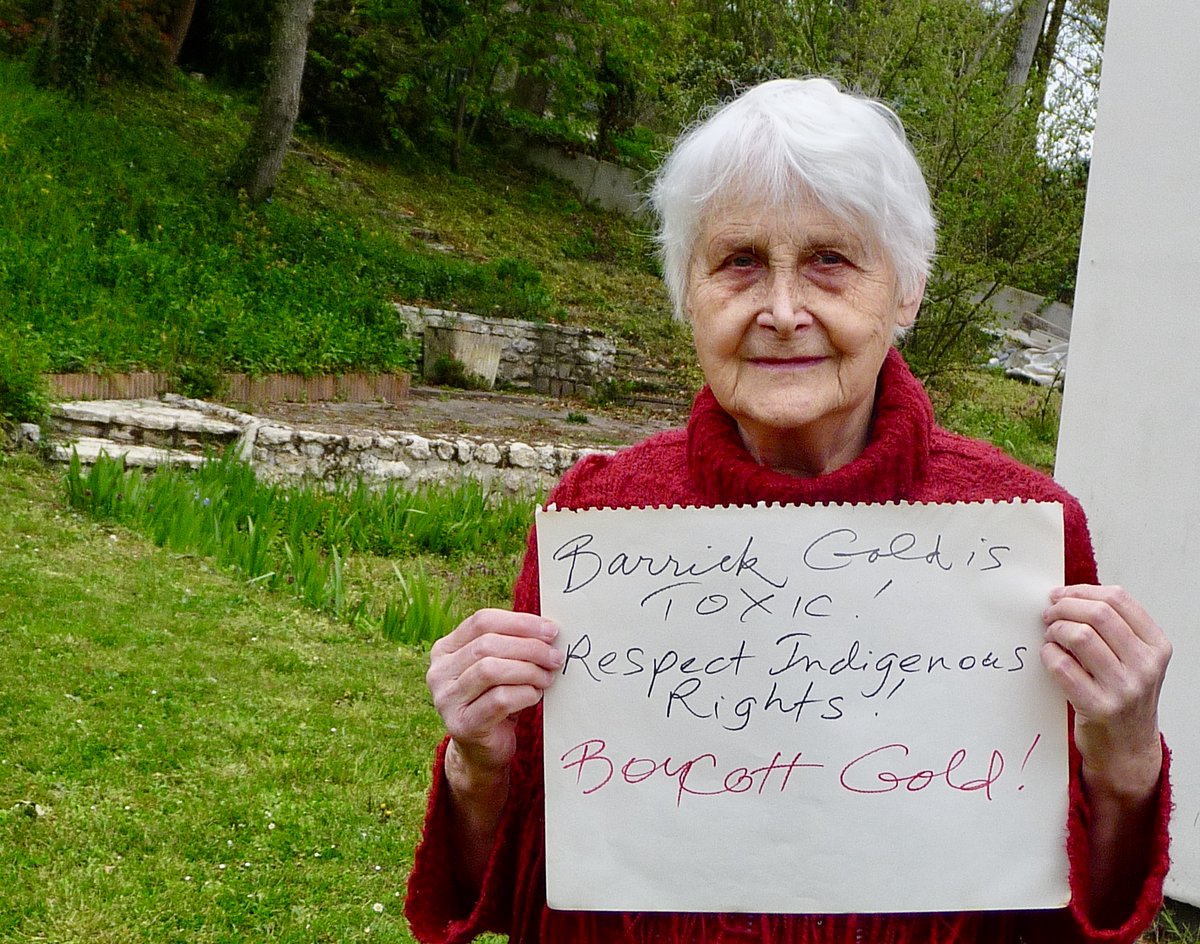 BarbaraNavarro's tweet photo. In Solidarity with communities affected by BARRICK GOLD Corporation’s LEGAL GOLD MINING! #LOSS OF BIODIVERSITY #TOXIFICATION OF WATER WITH MERCURY &amp; CYANURE! The Earth &amp; peoples lives matter! #ProtestBarrickGold! #BoycottGOLD!
@MiningWatch
@chryslerenviro https://t.co/oQuAphujUX