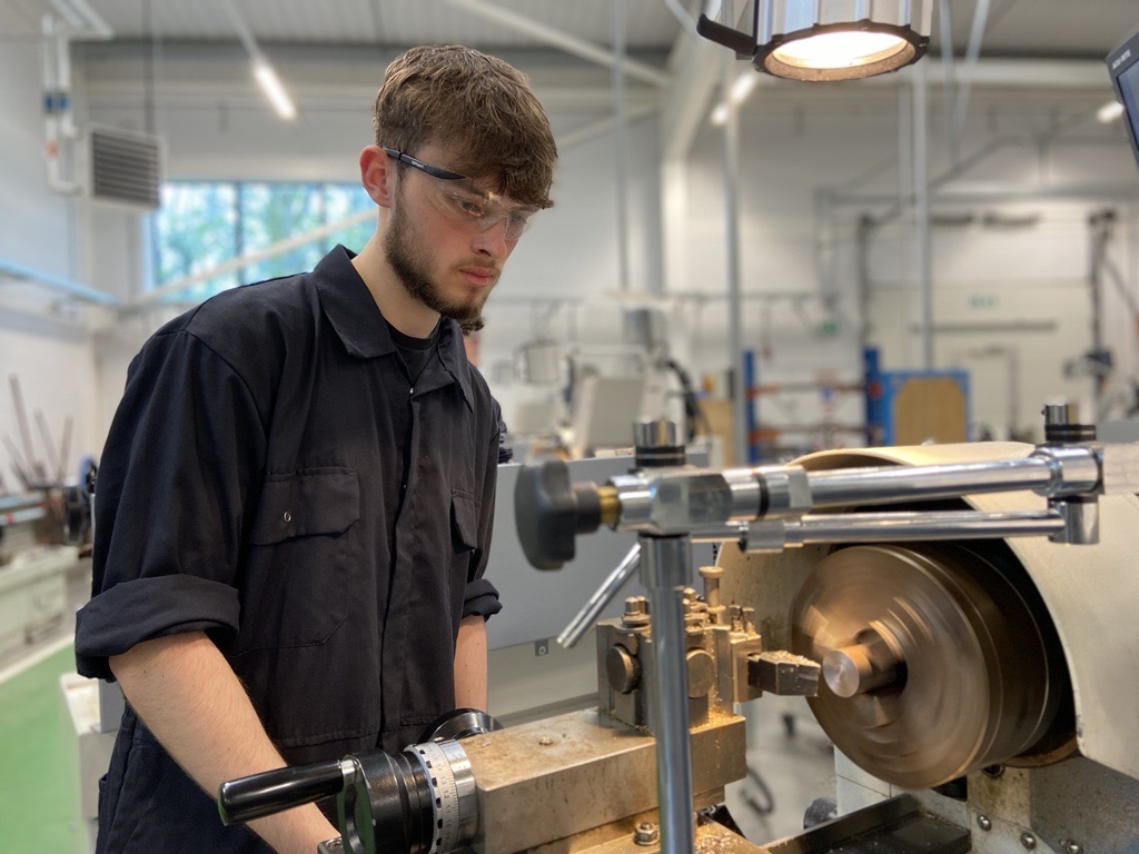 Nathan, 16, who progressed to us from Graham School, #Scarborough. 

"I am enjoying the practical hands-on work, I aim to be an engineer in the UK somewhere when I complete my course. Decided to study as here it is one of the best places for engineering in Scarborough."