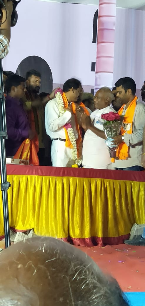 Datchanamoothy's tweet photo. Happy birthday wishes to Puducherry Bharatiya Janata Party State President Mr. @ShriSamiNathan ji on 19/04/2023 .....

@blsanthosh @BlrNirmal @BJP4Puducherry @BJPLive @BJP4India https://t.co/2gg13C5dlF