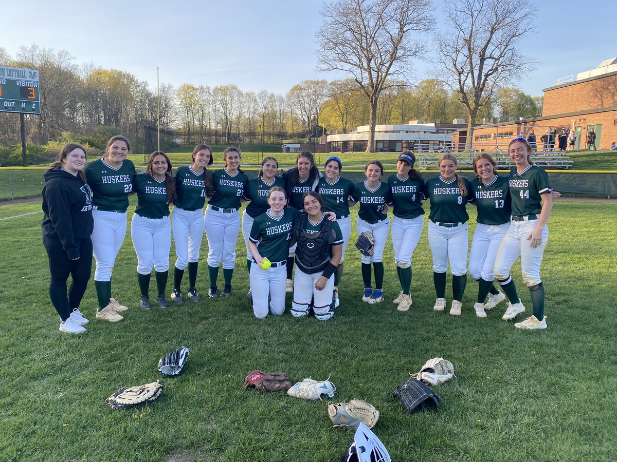 YorktownSB's tweet photo. In her first varsity game, 8th grader Kate Brown, earned herself her first varsity win! 11 Ks and 1 BB! Also went 2-3 at the plate with 2 runs, 2 RBIs and 2 BB! Way to go KB💪🏼 @LoHud_Debbie @LoHudSoftball @YCSD_Athletics https://t.co/CUQbUDDECy