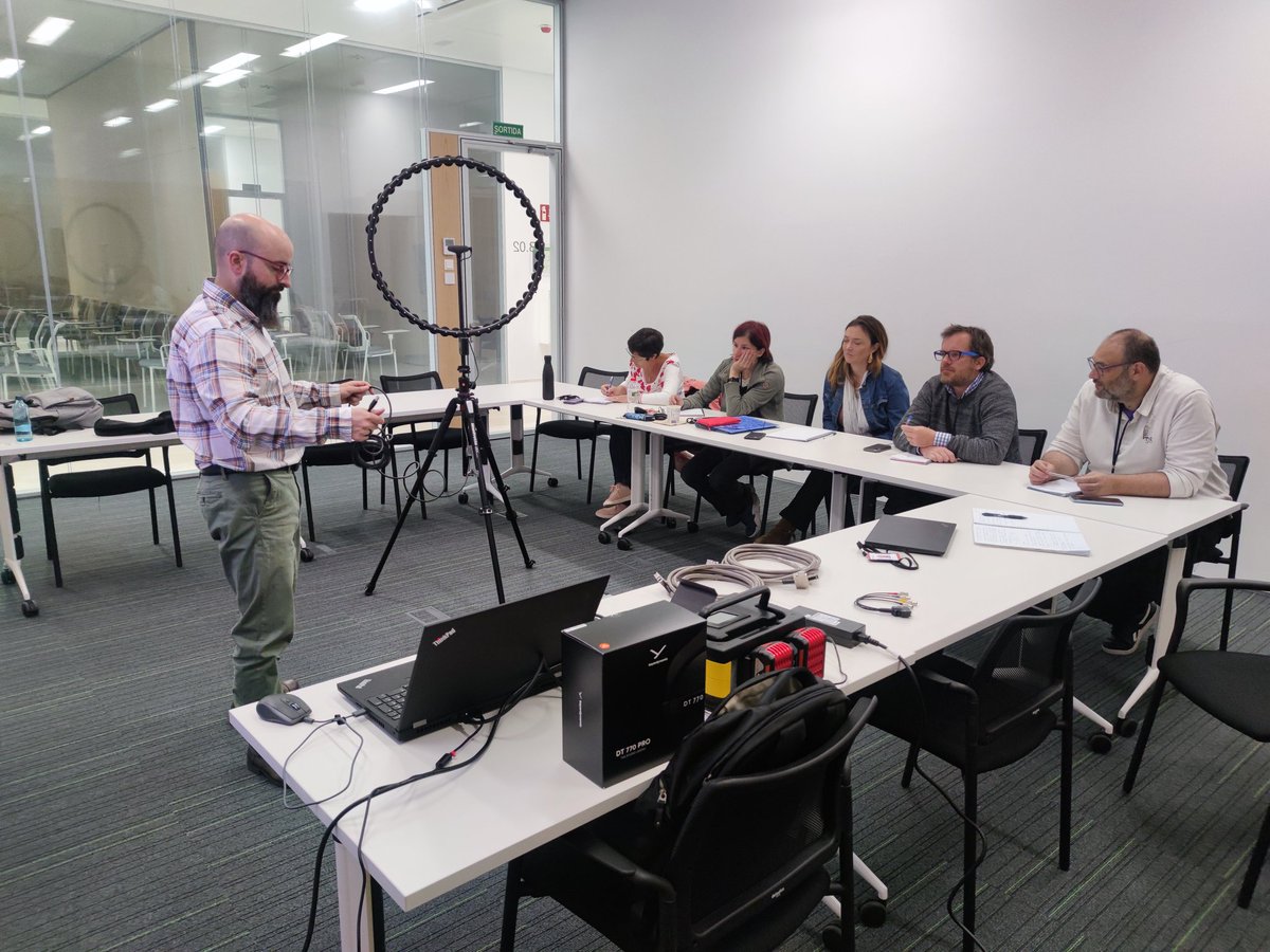 Edu_Puig's tweet photo. Aviat posem en pràctica la #acousticcamera de #gfaitech Ring48 per poder oferir el servei de localització de fonts a partir d'ara #hightech # @accioclimatica https://t.co/bt191cc8WI