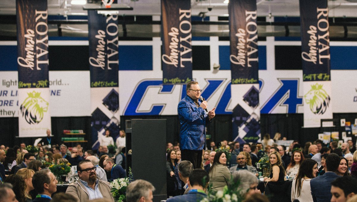 MediaNet_Av's tweet photo. Bring your audience together with the power of stunning visuals & clear audio. 🎬 MediaNet AV ensures a memorable event experience #AVMagic #UnforgettableEvents https://t.co/HYpFpTWWLr