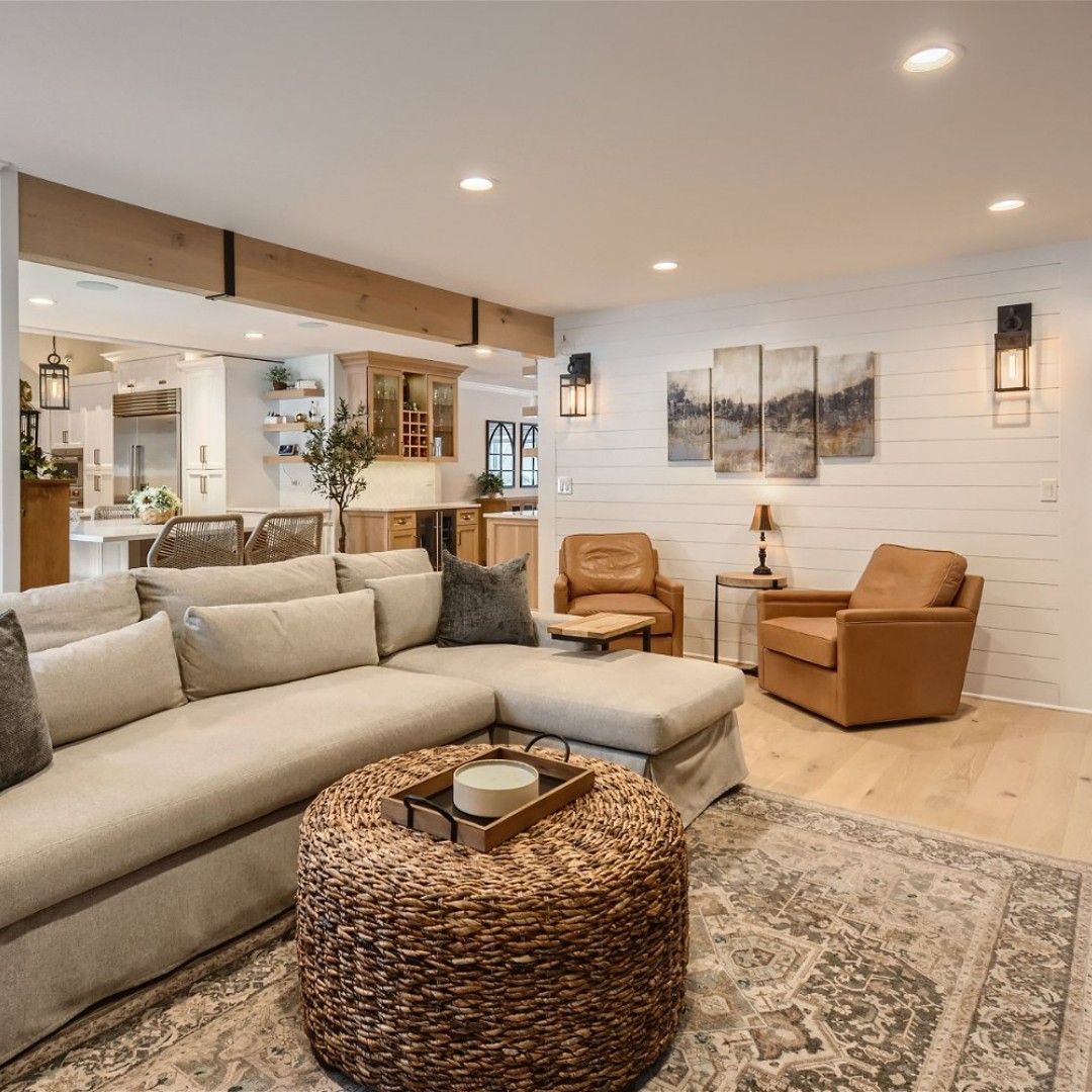 iconbuildgroup's tweet photo. Check out this gorgeous family room reno! What's your favorite part?
https://t.co/DguVYTF8VT
info@ibgremodel.com
(847) 232-6400
#iconbuildinggroup #reno #remodel #familyroom #homereno #homeremodel #homedecor #homedesign https://t.co/hAdqZ1ry0G