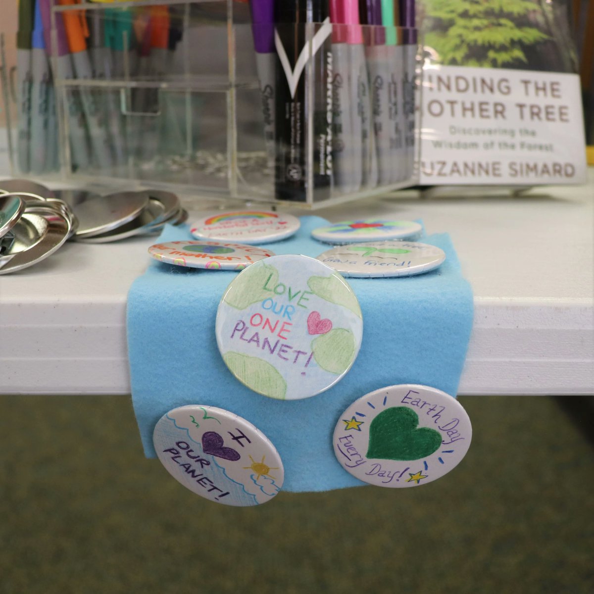 ConcordNHLib's tweet image. Earth Day is tomorrow!  Stop by the library anytime today (April 21st) to make a button to show your love of this beautiful blue-green planet. 
#earthday #buttonmaking #cpl #concordnh #newhampshire