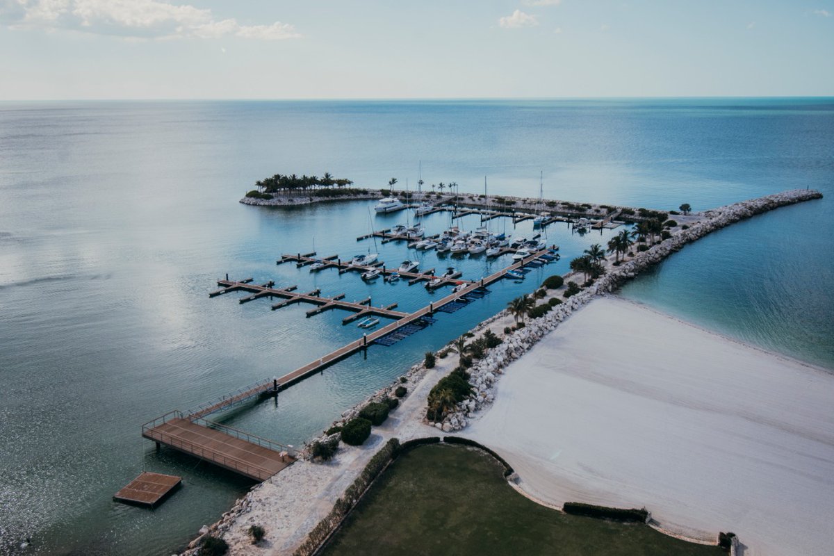 ronautica's tweet photo. Today we bring you a project that will surprise you 🛥️ - The Marina we designed and built in the exclusive 💎 Campeche Country Club, in #Mexico.

This marina has capacity for 90 boats up to 80 feet in length and 60 jet skis ⚓️🌊 https://t.co/7bjYtKOC6D