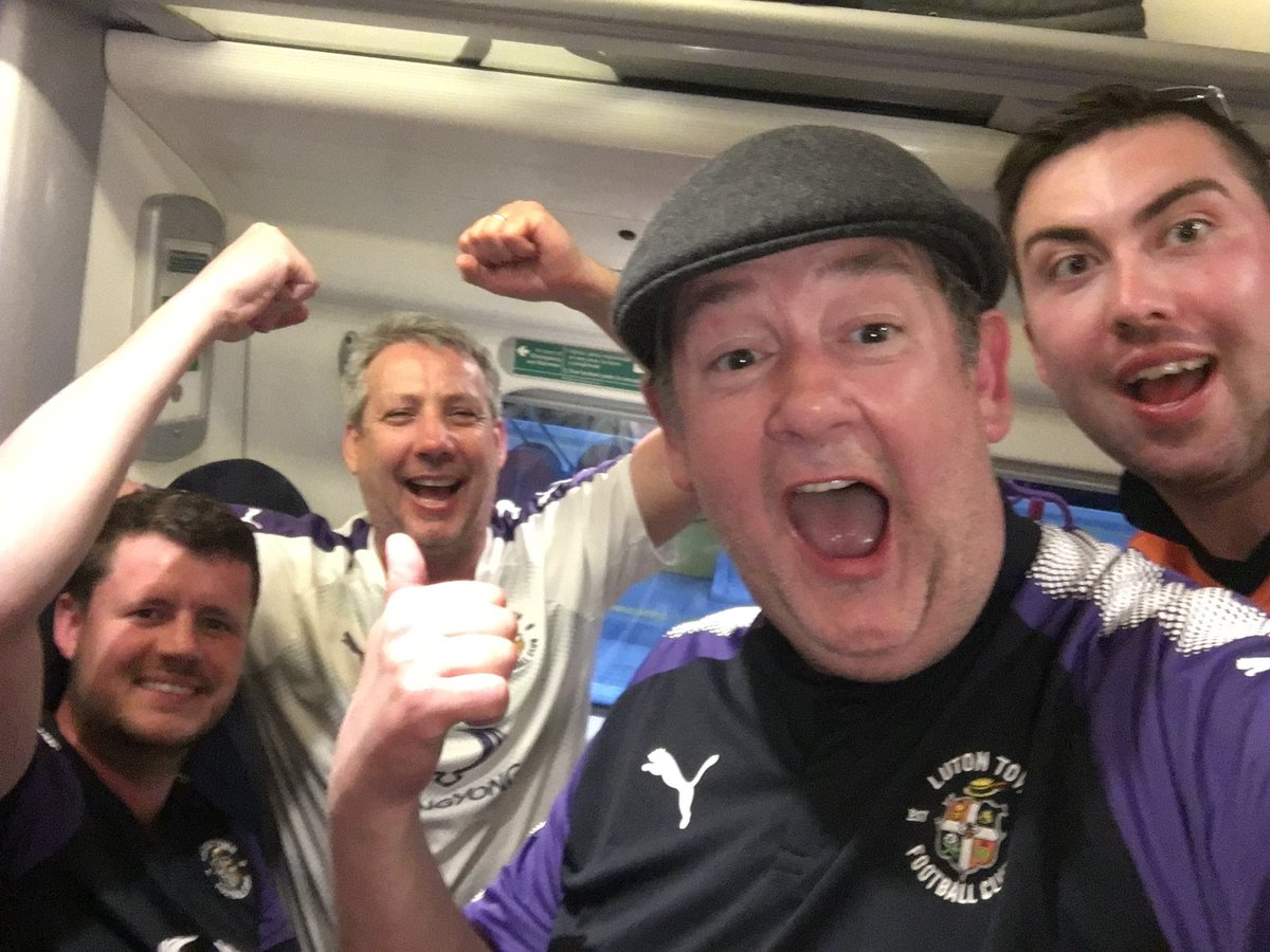 Dean Lawson tweet media