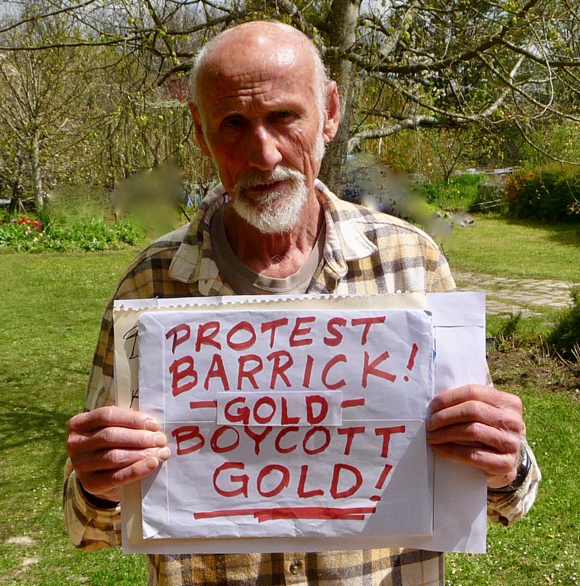 BarbaraNavarro's tweet photo. In Solidarity with communities affected by BARRICK GOLD Corporation’s LEGAL GOLD MINING!
#LOSS OF BIODIVERSITY #TOXIFICATION OF WATER WITH MERCURY &amp; CYANURE! The Earth &amp; peoples lives matter!
#ProtestBarrickGold !!
#BoycottGOLD!!
#Boycott4Wildlife !!!
@MiningWatch
@chryslerenviro https://t.co/EJQf8iK11m