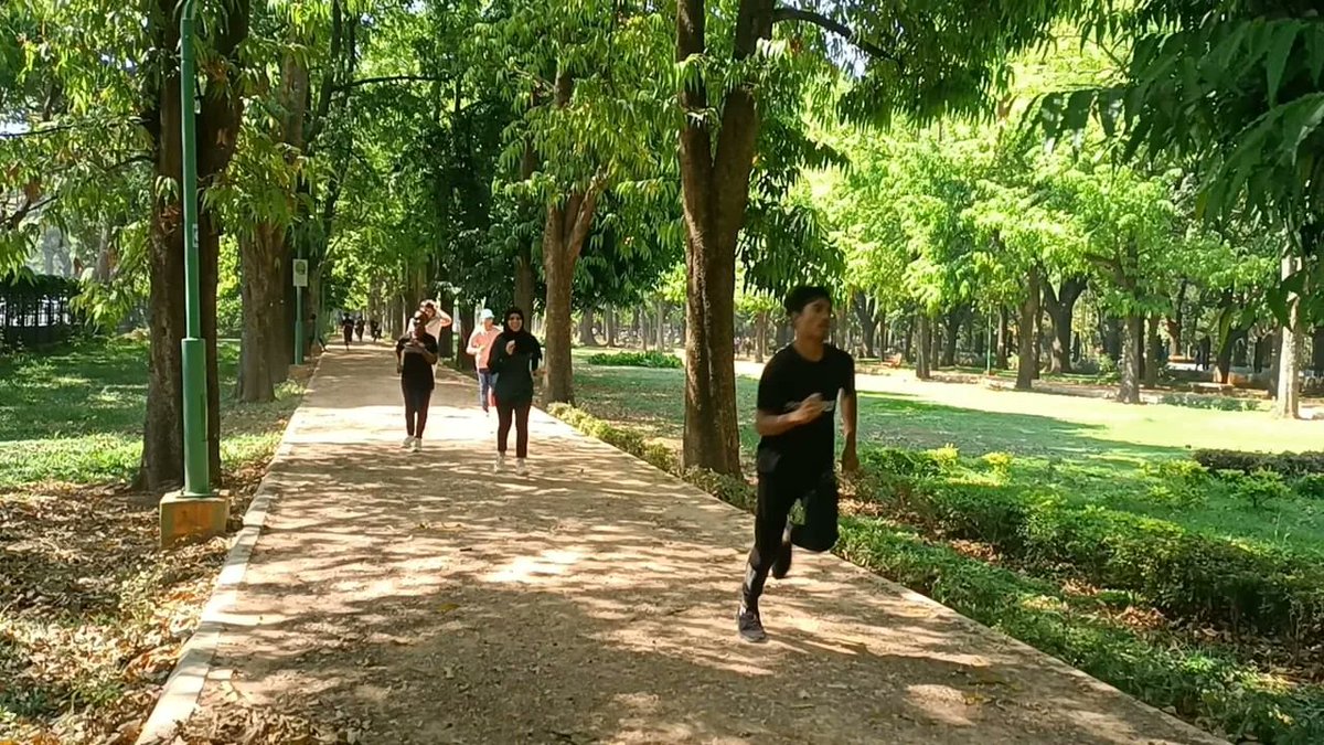 WeLiveFound's tweet photo. Lace up your shoes and mark your calendars for the TCS World 10K Bengaluru on May 21st, 2023. Our Young People in WeLive's Bridge Program are putting in the work during practice sessions to make a difference in their community. 

#welivefoudation #TCSW10K #aidbees #CauseItMatters https://t.co/7BKqkOCrVb