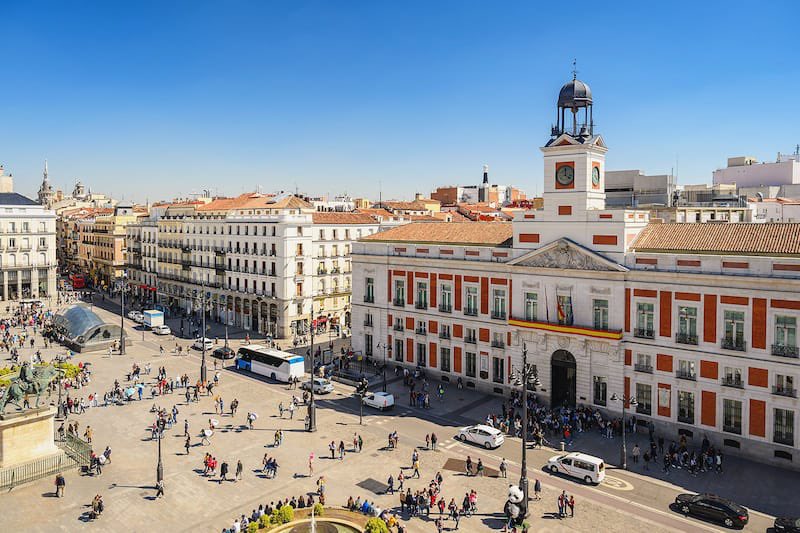 MadridDecadente's tweet photo. Y si, nadie dice que antes fuera un vergel ni amable ni bonita pero tras gastarse 11 millones de euros y estar un año y medio de obras…uno, en 2023, espera que su dinero se gaste en mejorar las cosas y no en una reforma que deja un solar vacío y desangelao 🤷🏽💸 https://t.co/oYmzNA5brl