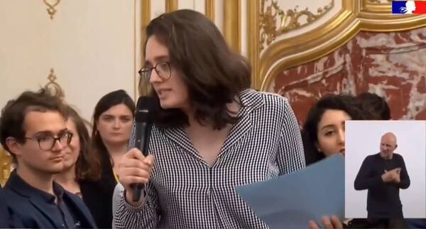 Goldenretour's tweet photo. Je ne supporte pas que ces gamins qui ne connaissent rien à la vie interviennent dans les médias pour donner leur opinion sur des sujets de société https://t.co/PiwbWzoysa