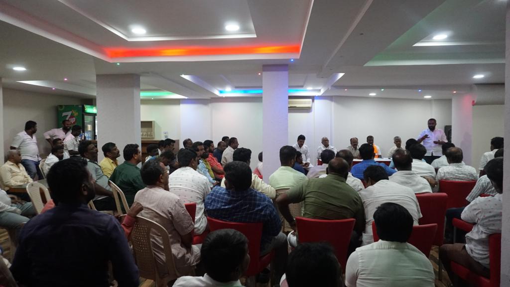 Csrinivas_BJP's tweet photo. ರಾಜ್ಯ ವಿಧಾನಸಭಾ ಚುನಾವಣೆಯ ಅಂಗವಾಗಿ ಇಂದು ಆನೇಕಲ್ ವಿಧಾನಸಭಾ ಕ್ಷೇತ್ರದ ಚುನಾವಣಾ ಪೂರ್ವಭಾವಿ ಸಭೆ ನಡೆಸಲಾಯಿತು. 
ಈ ವೇಳೆ ಪಕ್ಷದ ಮುಖಂಡರು ಹಾಗೂ ಕಾರ್ಯಕರ್ತರು ಉಪಸ್ಥಿತರಿದ್ದರು. 

#VoteBJP #BJPYeBharavase #KarnatakaAssemblyElections2023 #CSrinivas #AnekalBJP #Anekal #BJP4Karnataka #bjpkarnataka https://t.co/KjgeUpngiF
