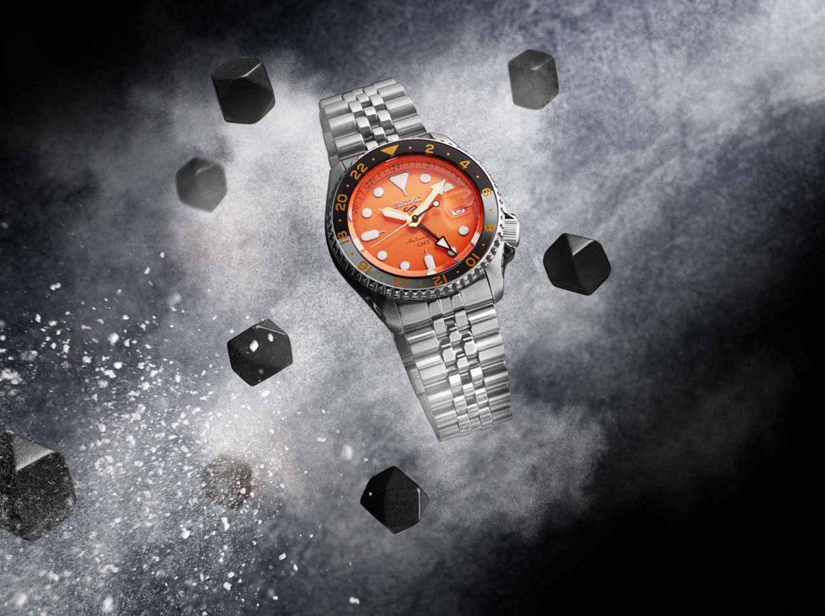 We love capturing time pieces and we are lucky to work with some amazing brands that give us the chance to shoot unique watches!

kalory.co.uk/watch-jeweller…

#WatchPhotography
#LuxuryWatches
#LuxuryJewellery
#ProductPhotography
#WatchStyling
#TimepiecePhotography