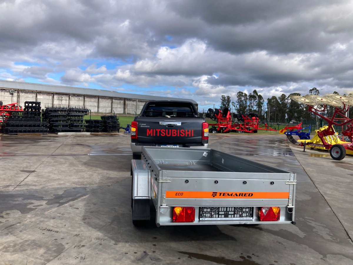 surenamaquinas's tweet photo. Entrega Trailer TEMARED 🇵🇱 modelo Eco 2612/2 para 750 kg 💪🏼💪🏼💪🏼🔥🔥🔥 #sureña #sureña_maquinaria_agricola #temared #trailer_temared https://t.co/mzL4t9cx5t