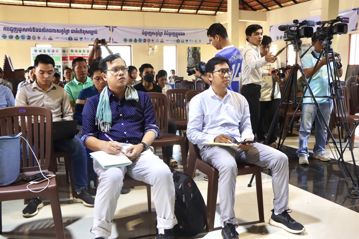 pheaktraneth's tweet photo. #ZeroSnaring campaign in Veal Veng district, Pursat province. New step to eradicate the snares in the protected areas and provide safety to #wildlife https://t.co/T9rRc4O79v