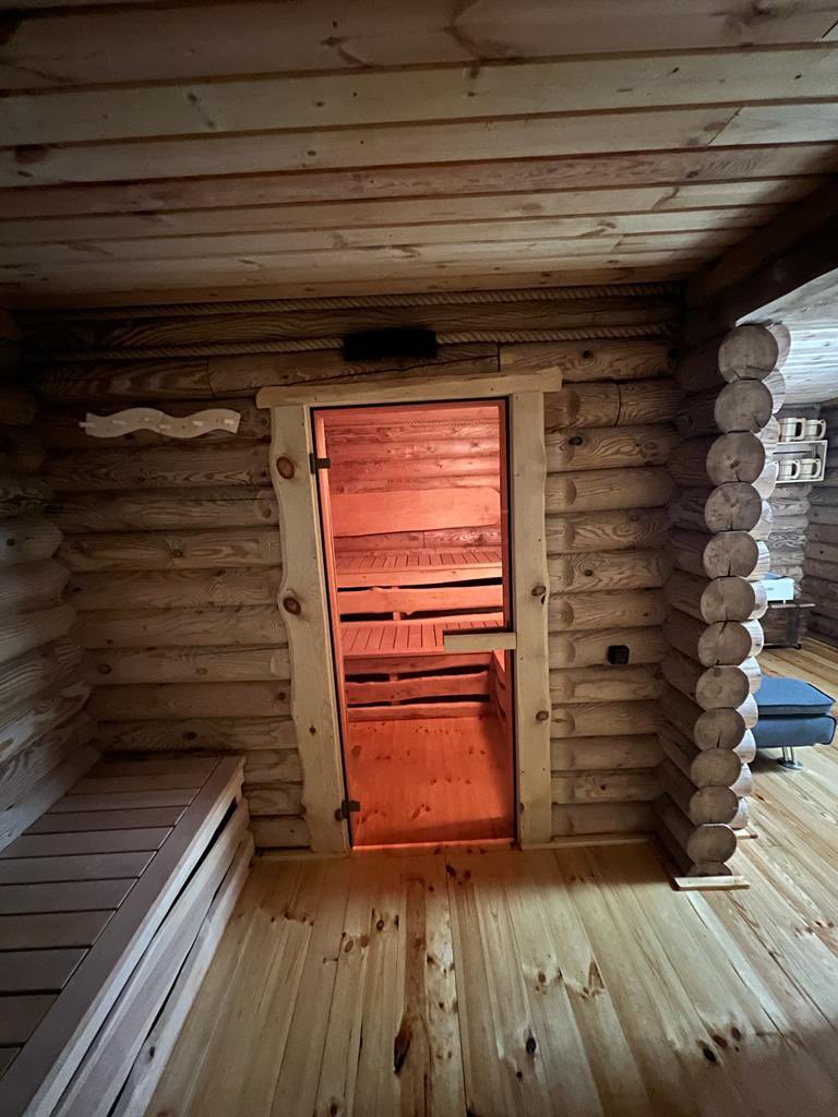 TimberTeamUK's tweet photo. Happy Friday everyone! What's better than relaxing in a solid log sauna? Our handcrafted saunas provide the ultimate sauna experience, combining authenticity with health benefits. Contact us today to start your journey towards better health and relaxation! #logsauna https://t.co/qTz3OHXW31