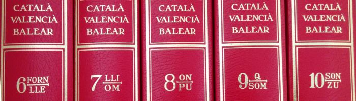 Virgili7's tweet photo. Costa de creure que encara tants catalans no s'adonin que Espanya va declarar la guerra contra la nostra llengua. I que aquesta guerra, més dissimulada, encara continua als nostres dies.

Mireu aquest vídeo, si això que dic us sembla exagerat:

https://t.co/D8YUuyEr1b https://t.co/TIUdarIlLN