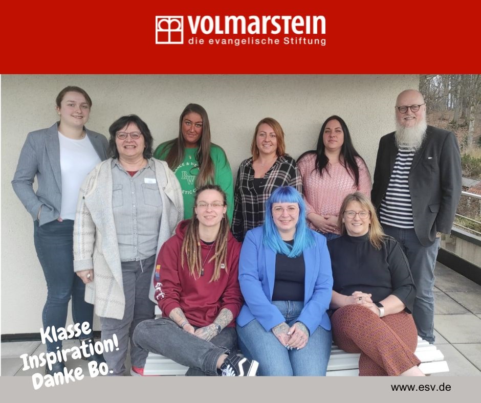 volmarstein's tweet photo. Ein tolles Seminar erlebten Mitarbeitende des Bereich Assistenz und soziale Teilhabe. #BoHejlskovElvén (re. im Bild) ist Experte für den unaufgeregten Umgang mit Menschen mit herausfordernden Verhaltensweisen. Klasse Inspiration! Danke Bo. https://t.co/icjbSYfzkM