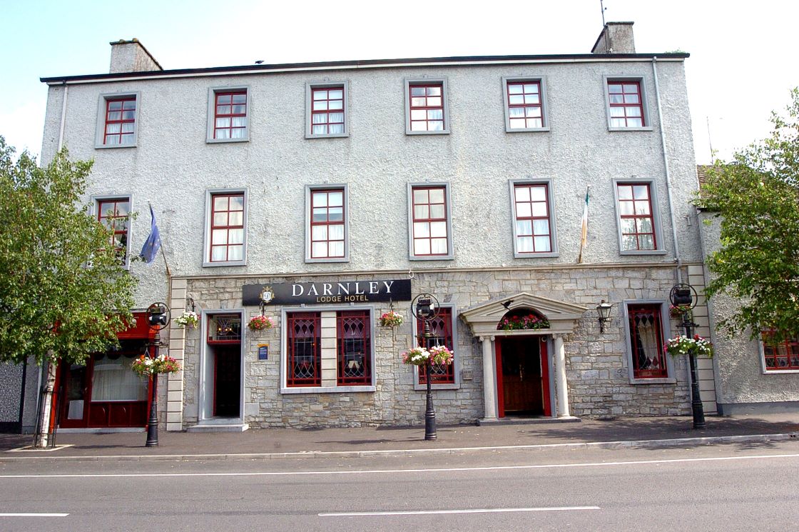 BlueJeanFest's tweet photo. Are you looking for accommodation for the Blue Jean Country Queen Festival this June Bank Holiday weekend?

Then be sure you are following us on Facebook/Instagram circa 8pm *THIS EVENING* (Friday 21st May).

#CUatBlueJeans #BlueJeansIsBack https://t.co/ofMAWTCAM5