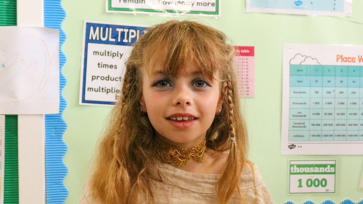 StJuliansLisbon's tweet image. Exploring the wonders of ancient Egypt on Primary Egyptian Day was an unforgettable experience!
From pyramids to hieroglyphics and pharaohs. This fascinating civilization has so much to offer.
#AncientEgypt #TheJoyOfLearning #StJuliansPrim #StJuliansLisbon