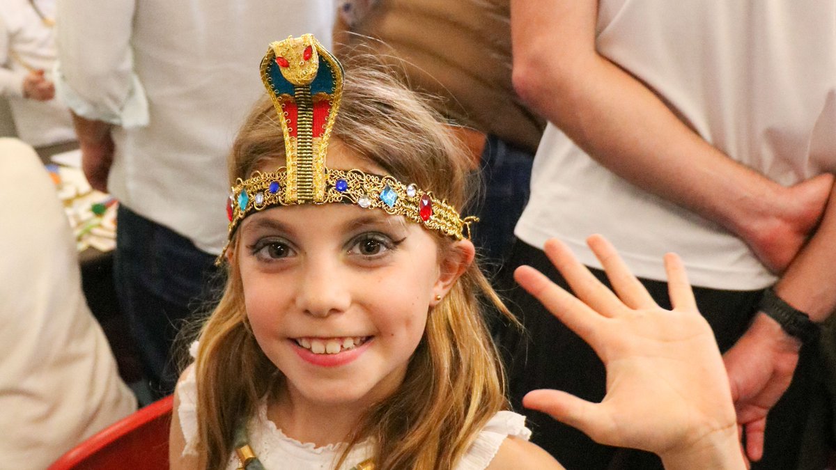 StJuliansLisbon's tweet image. Exploring the wonders of ancient Egypt on Primary Egyptian Day was an unforgettable experience!
From pyramids to hieroglyphics and pharaohs. This fascinating civilization has so much to offer.
#AncientEgypt #TheJoyOfLearning #StJuliansPrim #StJuliansLisbon