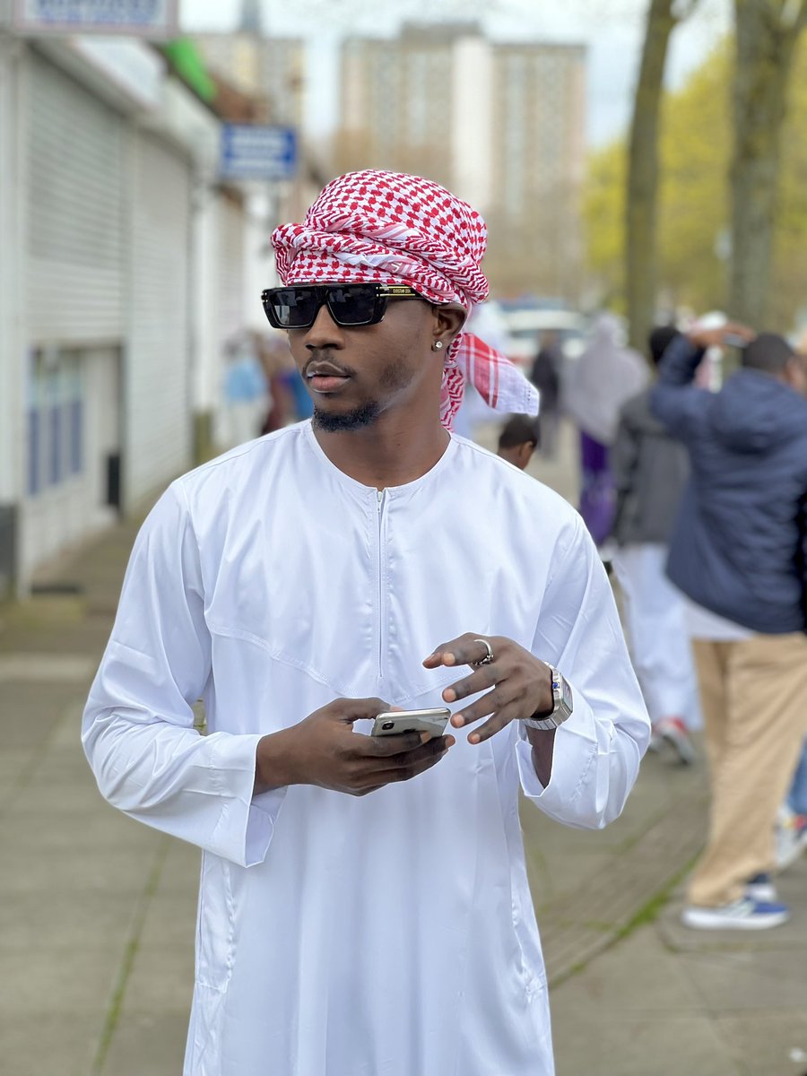 adisaolashile's tweet photo. "POV: your laylat qadr prayers got answered

Eid Mubarak 🌙🙏🏿 https://t.co/nlwpfA6idS