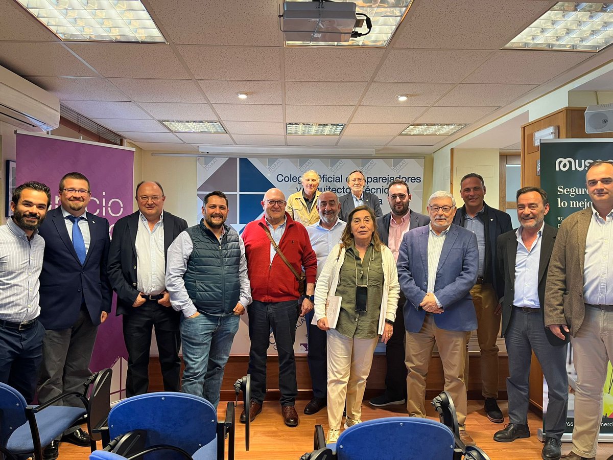 Pleno del Consejo Regional de COAATIEs de CLM   En Guadalajara. E inauguración de la calle de los Aparejadores