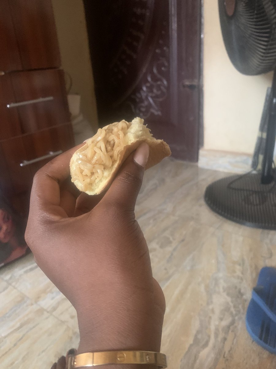 sispeacethe2nd's tweet photo. I made a taco 🌮 today guys🤭 https://t.co/tzdymiCCJR
