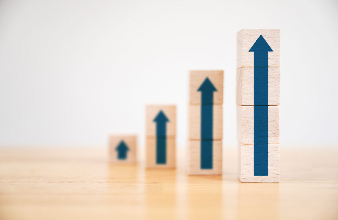 ECB verhoogt rente opnieuw, ondanks onrust op financiële markten 

Link naar artikel:
linkedin.com/feed/update/ur…

#bank #banken #ecb #inflatie #rente #stijging #verhoging #financieel #sector