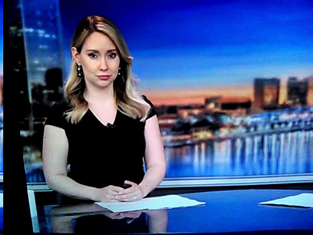 AnnaTorres033's tweet photo. Pregnant Katie's Color Dresses &amp; Different Hair This Week In FL! Very Nice On The Anchor Desk For Her This Week! @Katie_Jeffries ⚫️⚪️🟤🟣 https://t.co/yH6n75mJmP