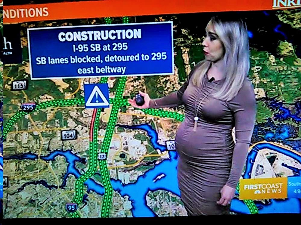 AnnaTorres033's tweet photo. Pregnant Katie's Color Dresses &amp; Different Hair This Week In FL! Very Nice On The Anchor Desk For Her This Week! @Katie_Jeffries ⚫️⚪️🟤🟣 https://t.co/yH6n75mJmP