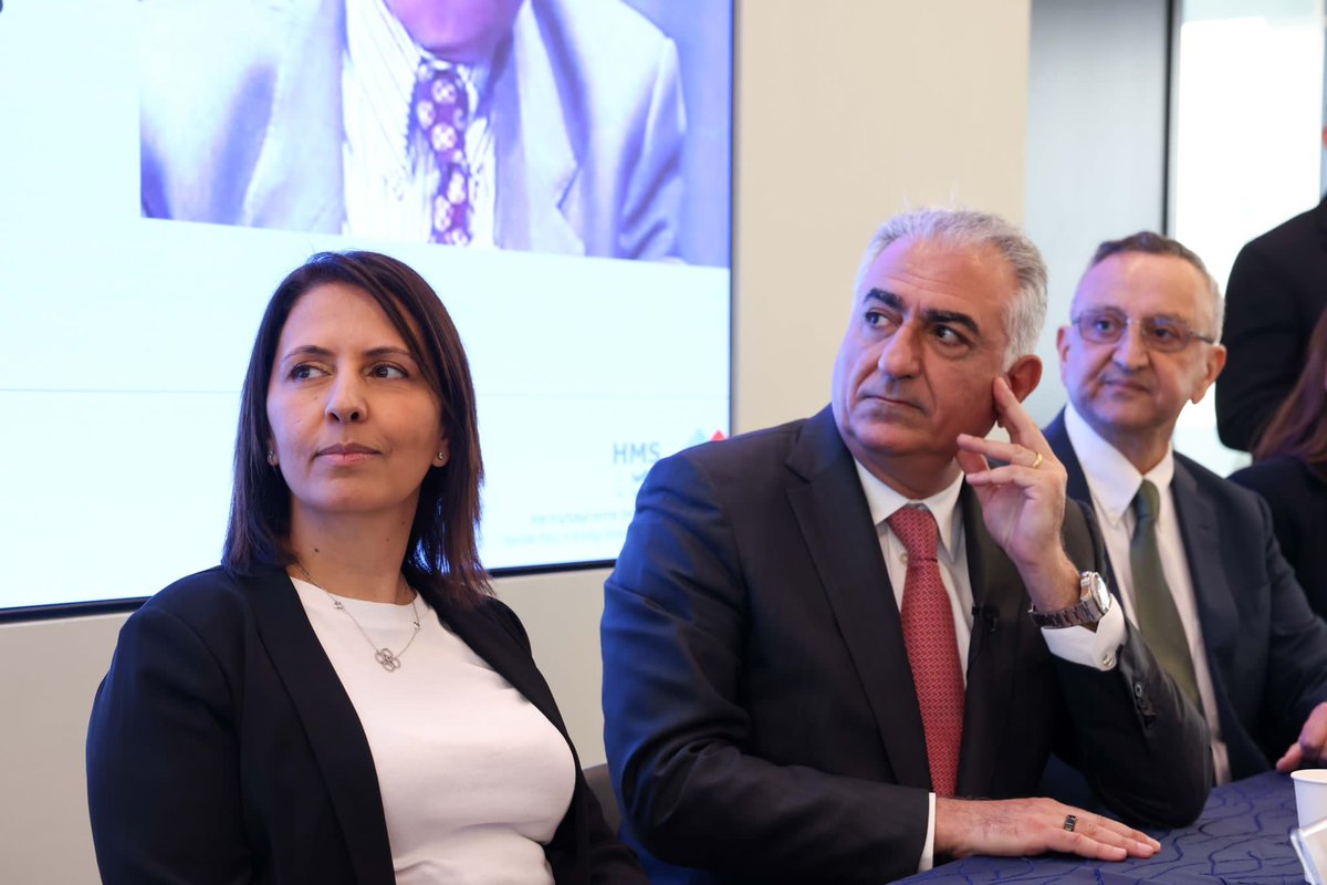 PahlaviReza's tweet photo. Thank you to the @UofHaifa @EzriCenter (named after Israel’s former ambassador to Iran, Meir Ezri, who was born in Esfahan) for the opportunity to lay out my vision for a future democratic Iran and a relationship between Iran and Israel that is rooted in our over 2,500 years of history and based on the democratic values shared between our nations, including respect for the rule of law, human rights, and religious freedom.

A special thank you to Yoram Ezri and @efratsopher, Amb. Ezri’s son and granddaughter, for their kind invitation and warm welcome.

Photos: Ariel Zandberg, GPO