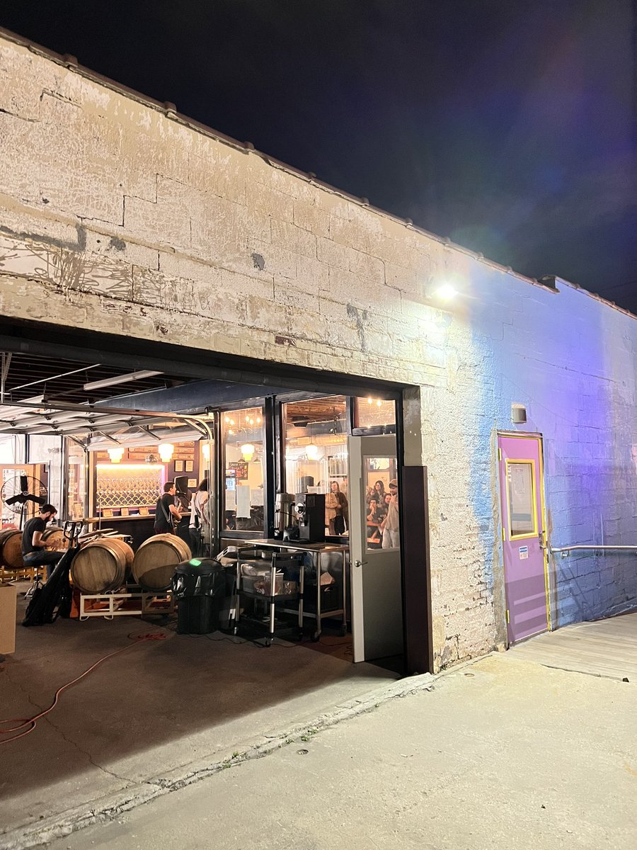 totallyrealrecs's tweet photo. Thanks to @MedicineFish @enrosemusic @thebellecurves #theplanes for playing, Long Beach Brewing Co for hosting, @Music__District for video/streaming/positive vibes and everybody who came out to the show! https://t.co/jn33JkhNm7