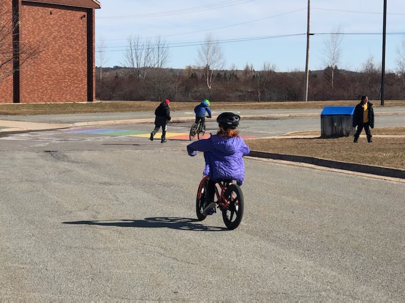 Our “bike at school” initiative is off to a fantastic start! Kids can bring their own wheels, or borrow, to be active at Recess/Lunch. More bikes/helmets coming with the help of our SAC and West Hants Rec! @weschoolns @JackieAllen_PE @AVRCE_NS @AVHealthySchool