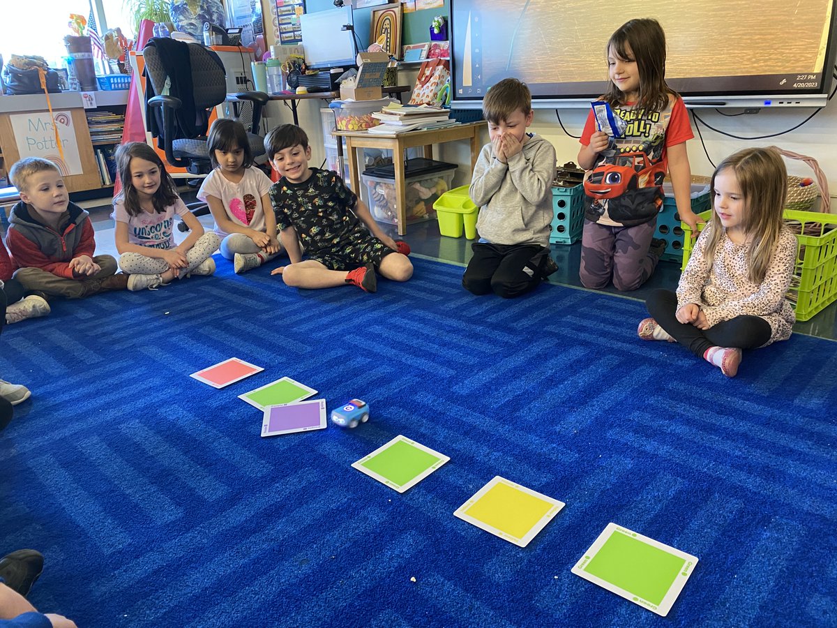 CentralSquareSD's tweet photo. These kindergarteners at Millard Hawk had an absolute blast while learning about coding during a recent lesson! Awesome job, kids! #CSquarePROUD #RedhawksRule https://t.co/q5c1FcXaWZ